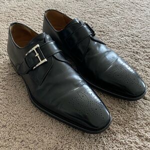 Men’s Black Manganni dress shoes 7